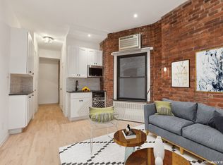 77 Perry St APT 3C, New York, NY 10014