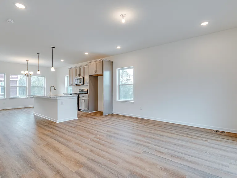 4876 Parkside Ln — Photo 11