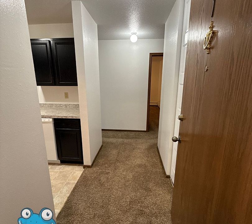 1st image of 1506 10th Ave NE #4