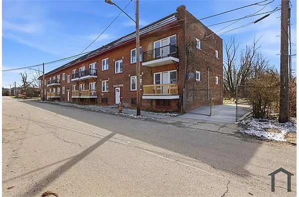 Building Photo - 13802 Byron Ave