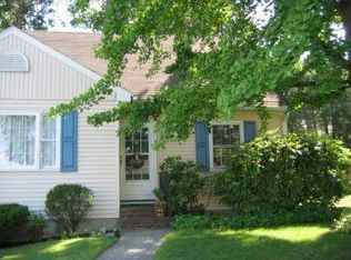 52 Bedford Ave, Middletown, NY 10940