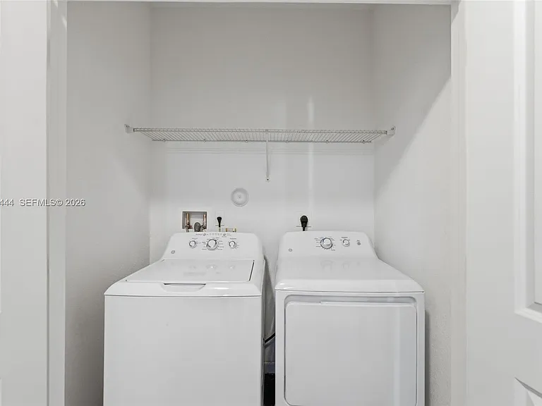 4032 NW 11th St #4032 — Photo 14