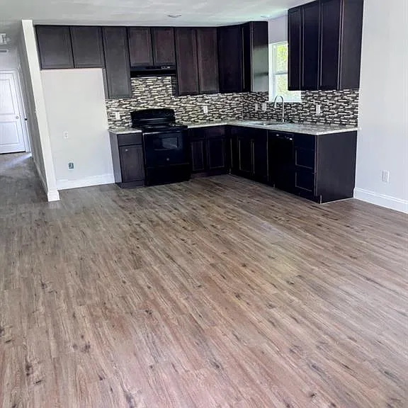 714 Cedarcrest Dr — Photo 3
