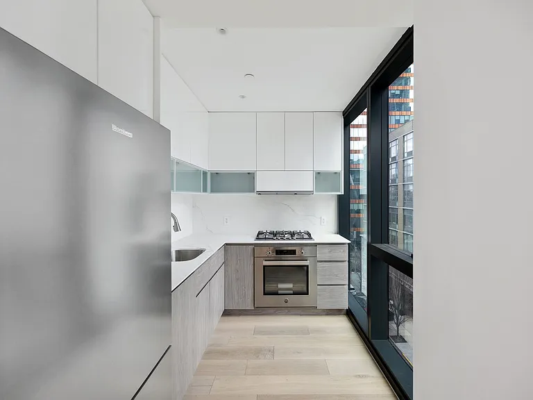 42-62 Hunter St #8 — Photo 4