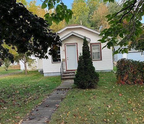 2nd image of 540 1st Ave E