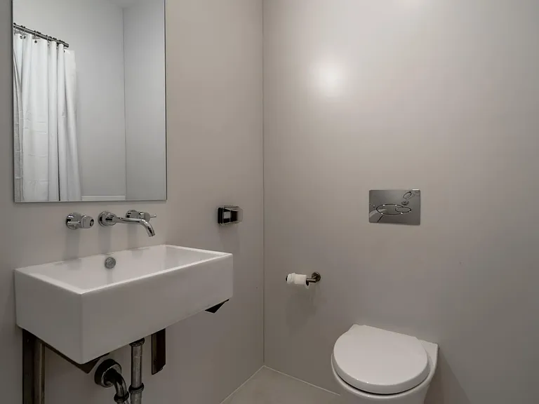 925 W 18th Pl #2R — Photo 10