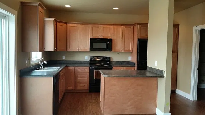 3 bed, 2.5 bath, $1,795 — Photo 2