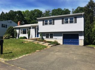 126 Hickory Hill Dr, Waterbury, CT 06708