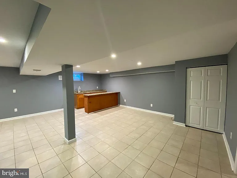 11005 Amherst Ave — Photo 30