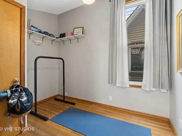 2640 N Burling St #2 — Photo 11