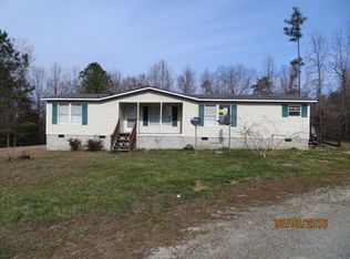 1186 Cheaneys Bridge Rd, Dunnsville, VA 22454