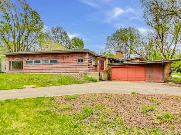 246 Miller Ave, Dekalb, IL 60115