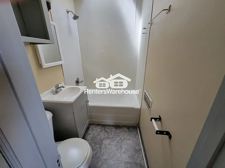 401 N Dewey St — Photo 8