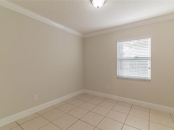3rd image of 578 N Goodrich Dr