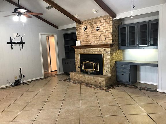 4th image of 2304 Auburn Pl