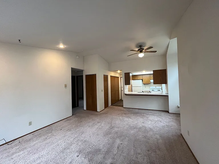 1116 E Maryland St #3 — Photo 8