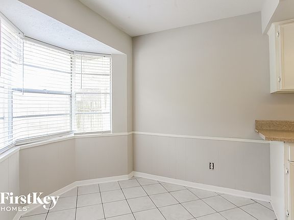 5th image of 10827 Sagebluff Dr