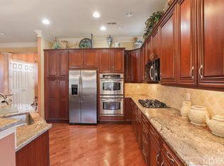 85 Riviera Dr, Monroe Township, NJ 08831