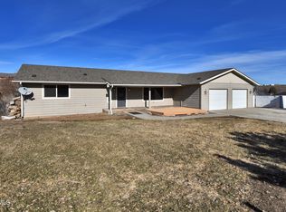 241 Knoll Rd, Yakima, WA 98908