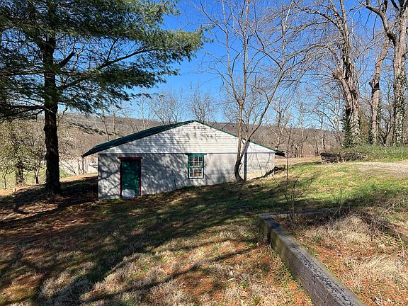 5th image of 1860 Ford Rd