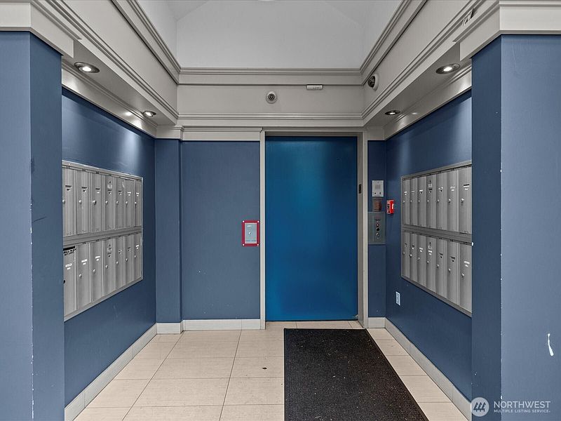 3rd image of 711 E Denny Way #104