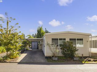 11698 SW Royal Villa Dr, Portland, OR