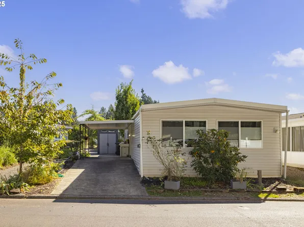 11698 SW Royal Villa Dr, Portland, OR 97224