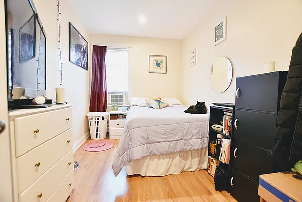 Rented by Dakis Group LLC | media 6