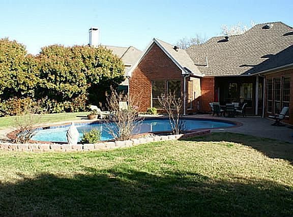 3rd image of 3229 Ipswich Dr