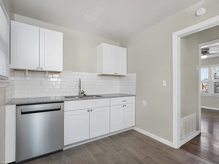 4612 N Classen Blvd — Photo 11