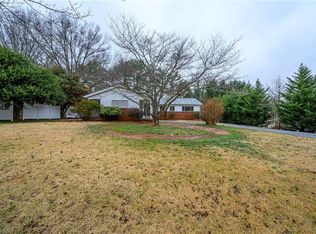 3824 Cash Dr, Winston Salem, NC 27107