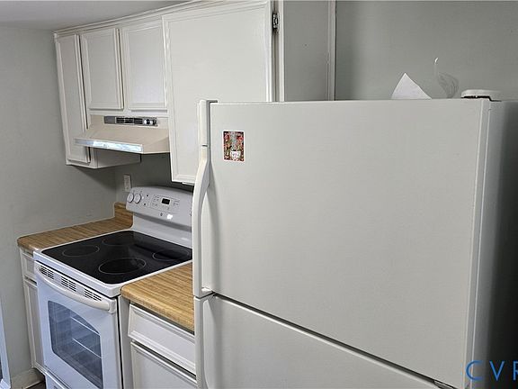 4th image of 726 Sturgis Dr