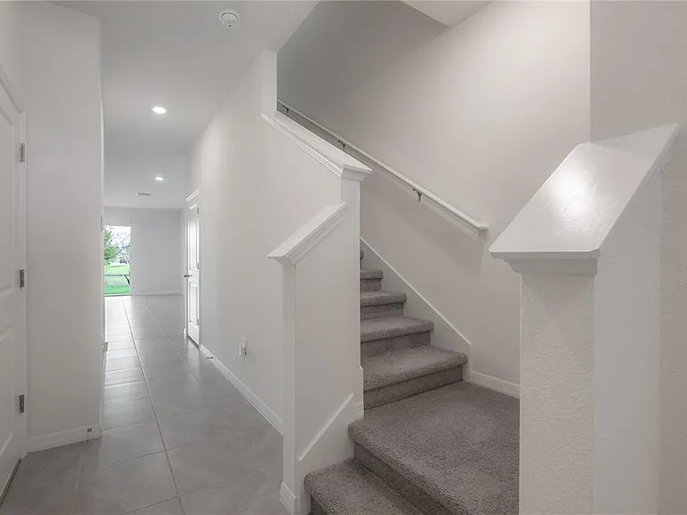 16701 Maude Dr — Photo 6