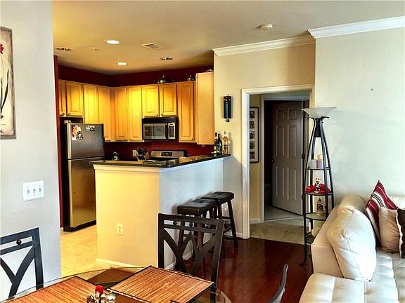 4th image of 2321 25th St S APT 208