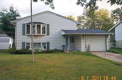 1st image of 891 W 70th Pl