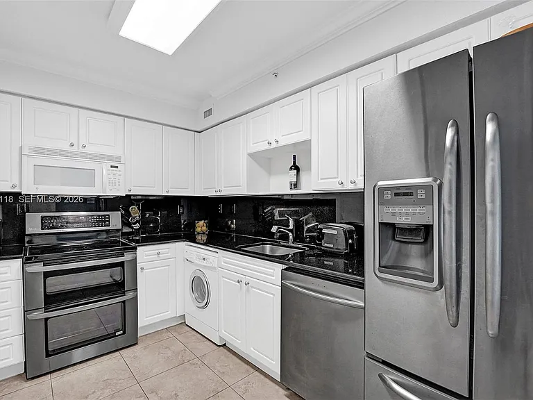 2501 S Ocean Dr #401 — Photo 9