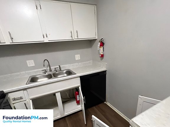 5th image of 3949 Macon Rd #3