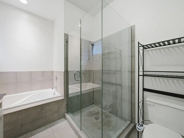 2647 W Haddon Ave #2 — Photo 11