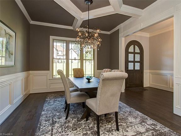 4th image of 7708 Briardenn Dr