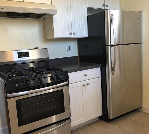 3rd image of 1211 W Farwell Ave #3