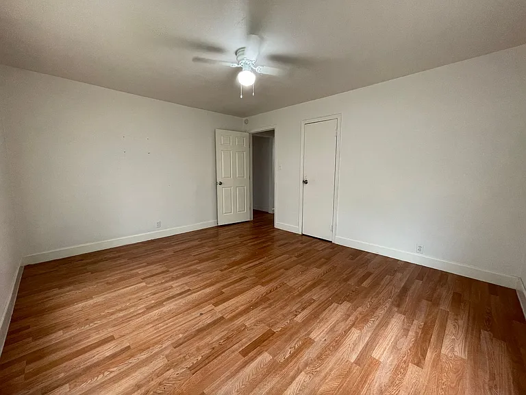 809 Glen Garden Dr — Photo 8