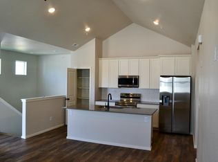 2102 Setting Sun Dr #8, Windsor, CO 80550