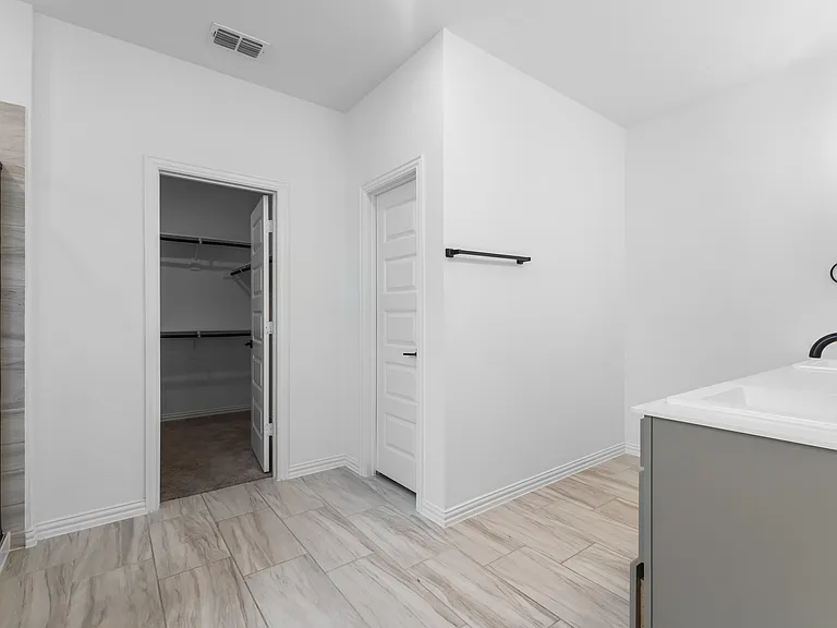 1227 Stockton Trl — Photo 17