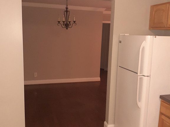 4th image of 1405 Belleville Ave