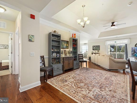 5th image of 15211 Royal Crest Dr Unit 406