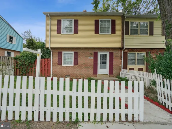 2813 Banks Ct, Dumfries, VA 22026