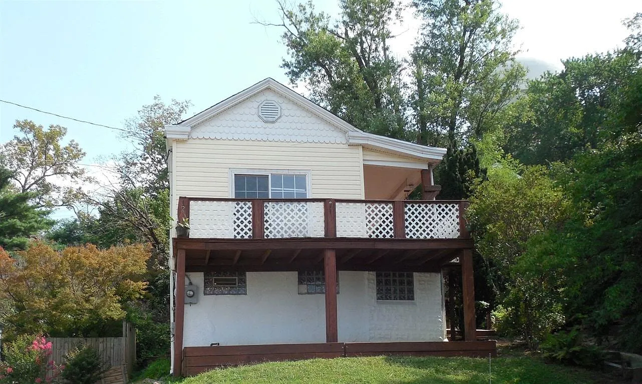 253 Clifton Ave photo 1