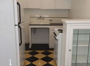 3056 NE Holladay St APT 402, Portland, OR 97232