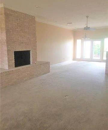 4th image of 11011 Pinehurst Dr