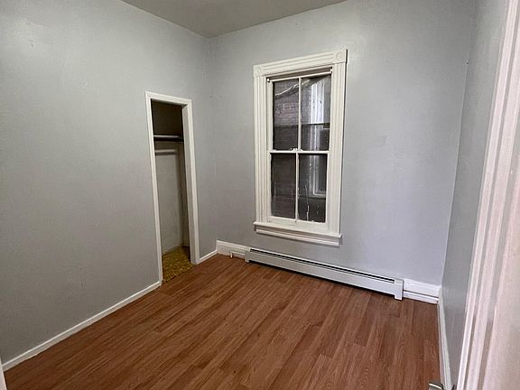 4th image of 3367 6th Ave #2R